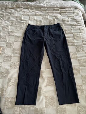 Vuori Meta Pant size 34X25.5